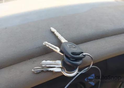 2005 Chevrolet Silverado 1500 Ls из США, поврежденный, VIN 1GCEC14T85Z180435